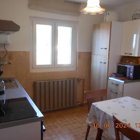 アパート Sunset Lina