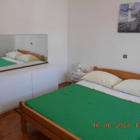 Sunset Lina Apartman