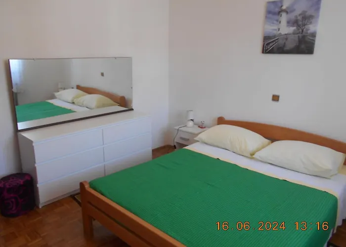 Sunset Lina Apartman