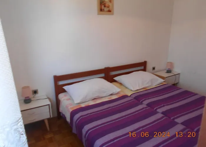 Sunset Lina Apartman *